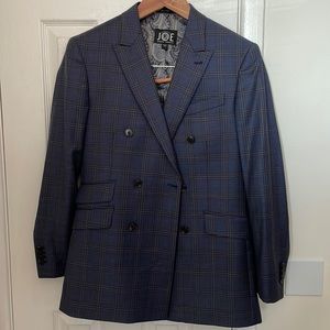 Joseph Abboud Custom Double Breasted 3-piece Suit. Slim fit
